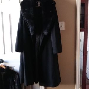 Wool coat with fox collar